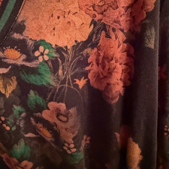 Johnny Was Amapola Top Size X-Large Long Sleeve Favorite Swing Tee V-Neck Floral - Picture 3 of 5